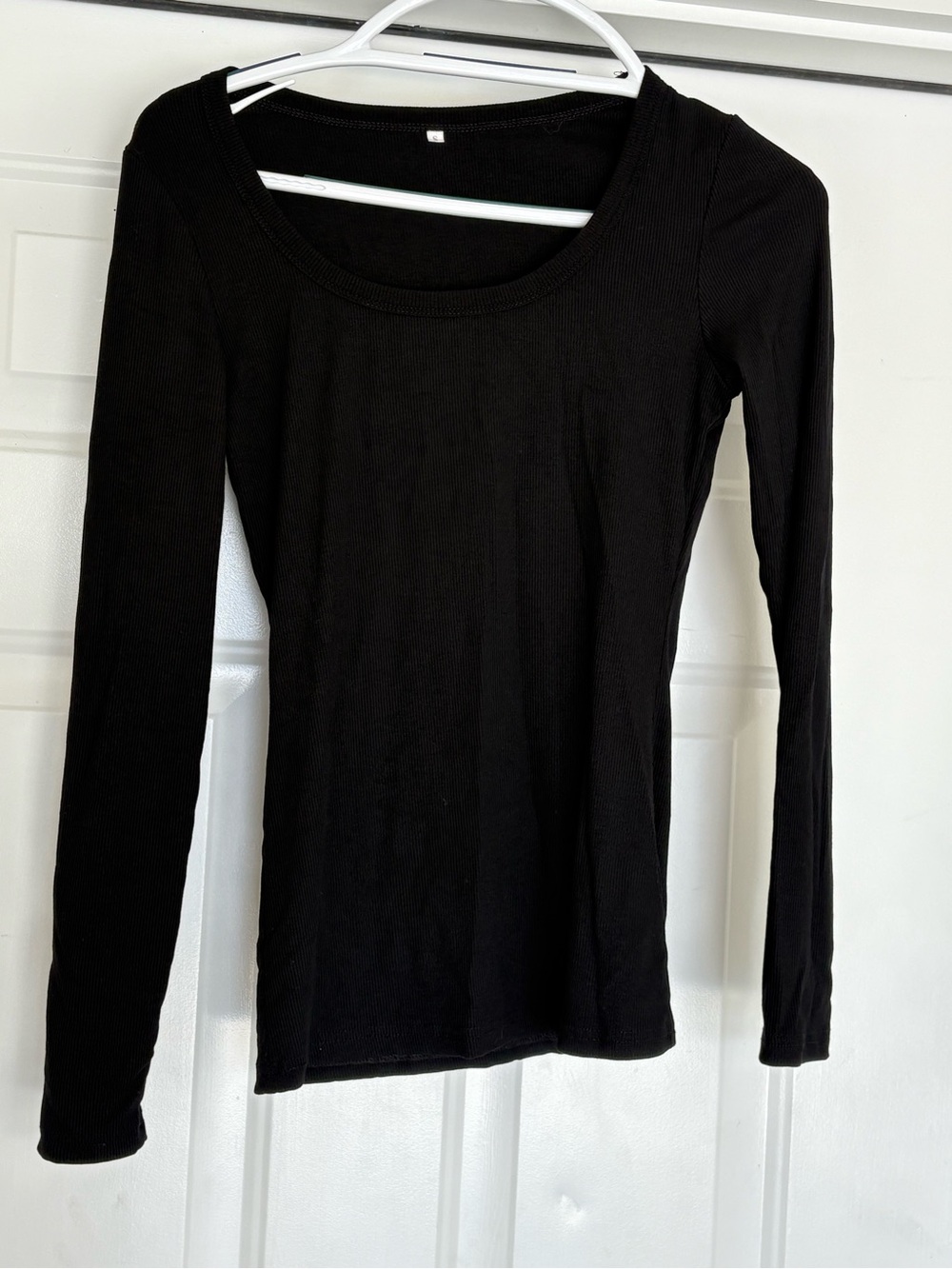 Women's Long Sleeve Scoop Neck Top - Black